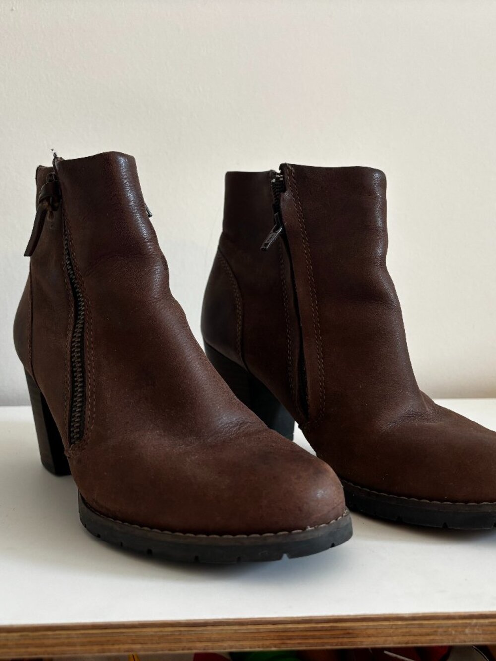 Clarks Women's Brown Double Zip Heeled Ankle Boot Size 7